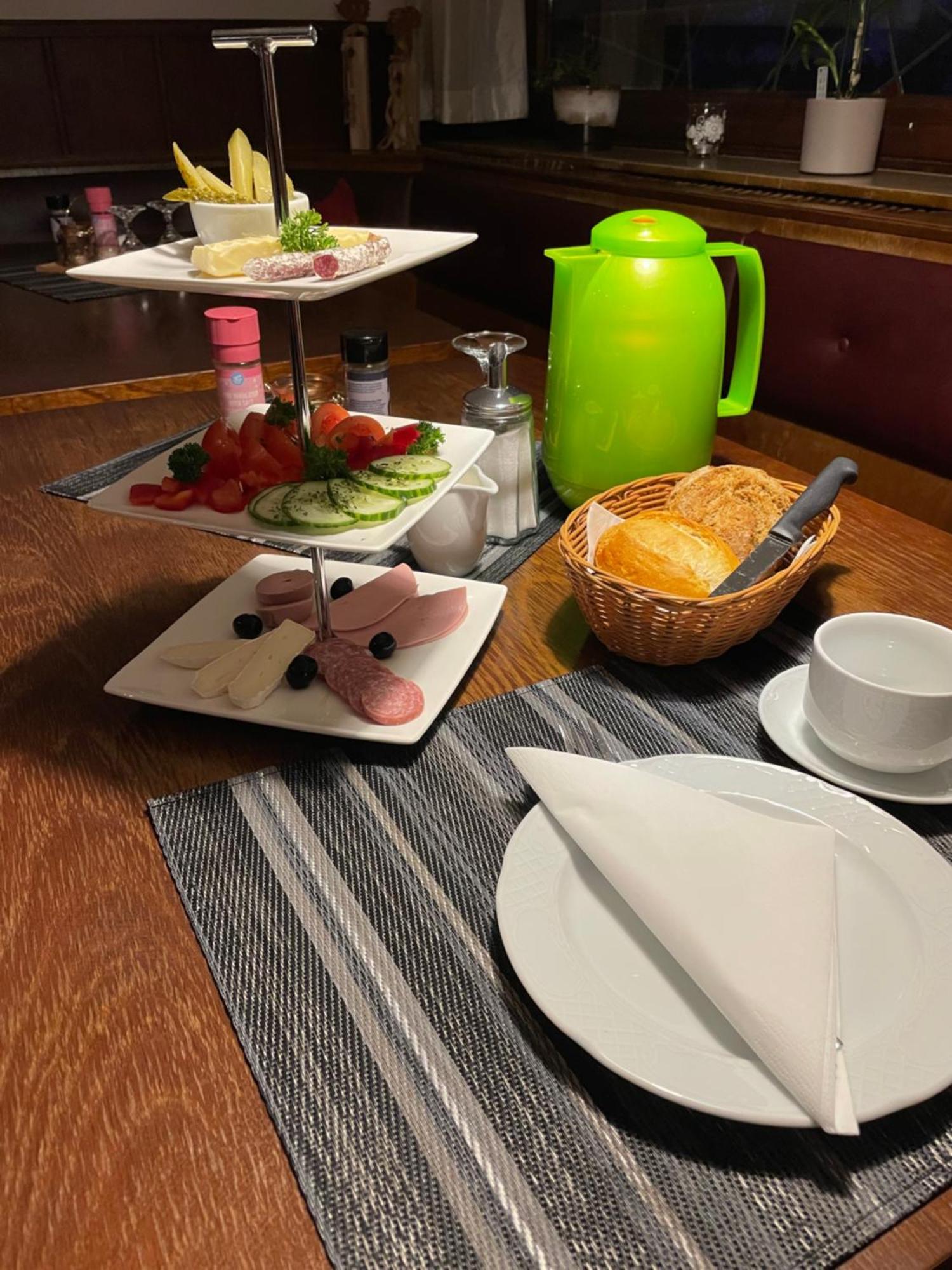 فندق Bistro-Zur-Quelle ميندين المظهر الخارجي الصورة